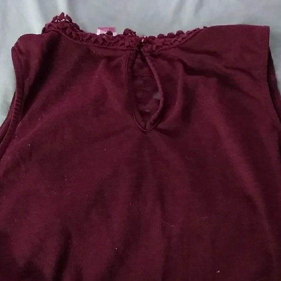 Top - Picture 3 of 3